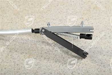 Bowden cable for bonnet lock, L