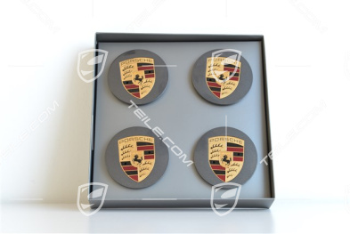 Radzierdeckel Satz (4 Stück), in Dekorsilber Titan mit farbigem Porsche Wappen