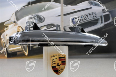 Additional headlamp, LED daytime driving lights, GTS / GT4, R Additional headlamp, LED daytime driving lights, GTS / GT4, R